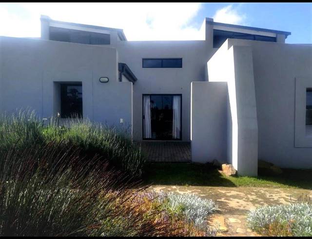2 BEDROOM HOUSE RENTED IN CROSSWAYS FARM VILLAGE